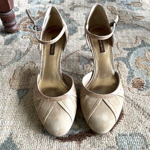 Tan suede heels by Antonio Melani size 8M